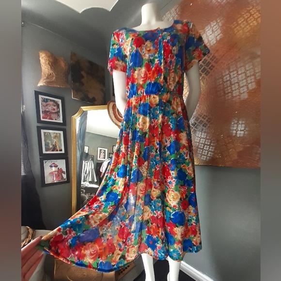 Vintage Dresses & Skirts - Vintage Floral Multicolor Midi Dress